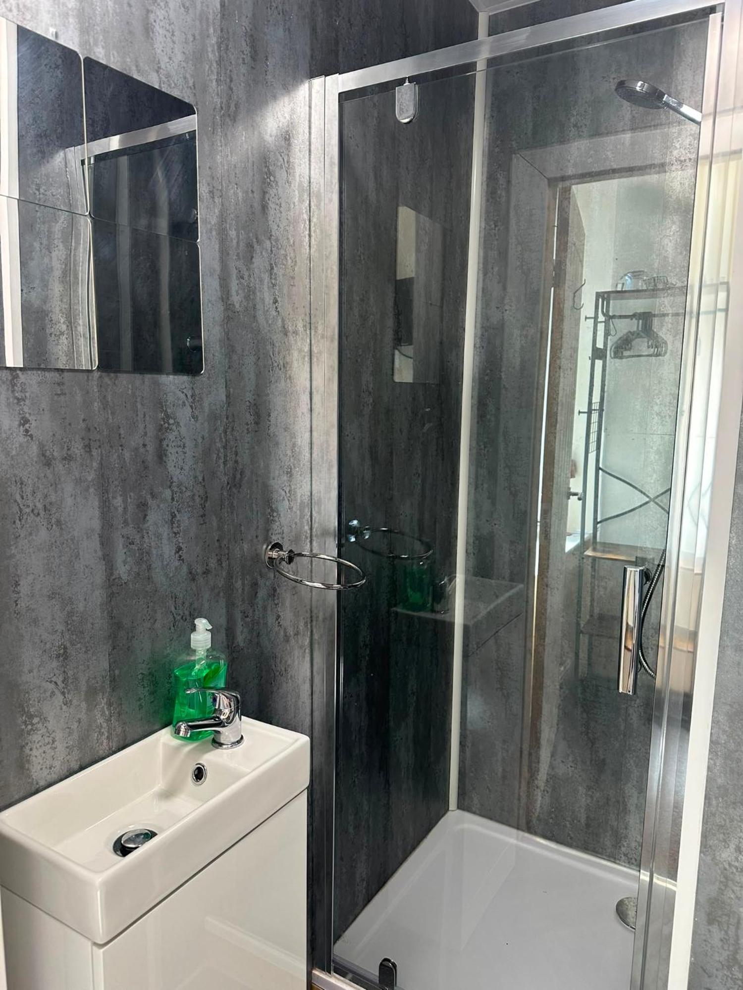 Single Room with Shower